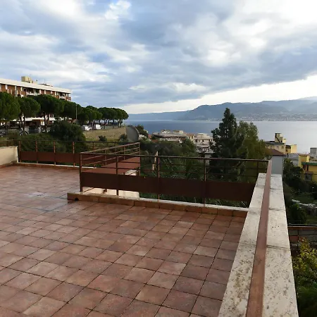 B&B Il Giardino Di Armida ベッド・アンド・ブレックファスト メッシーナ