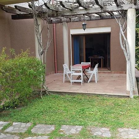 B&B Il Giardino Di Armida ベッド・アンド・ブレックファスト 3*