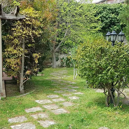 B&B Il Giardino Di Armida ベッド・アンド・ブレックファスト 3*